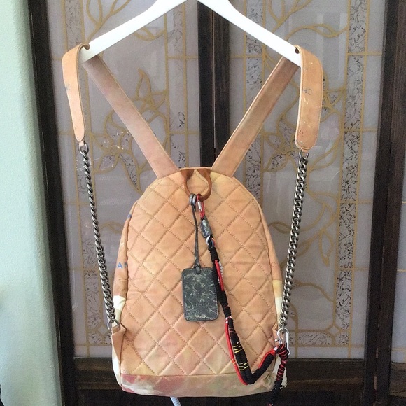 Chanel graffiti backpack bag runway 100% authentic 2014 Runway edition - Picture 3 of 14